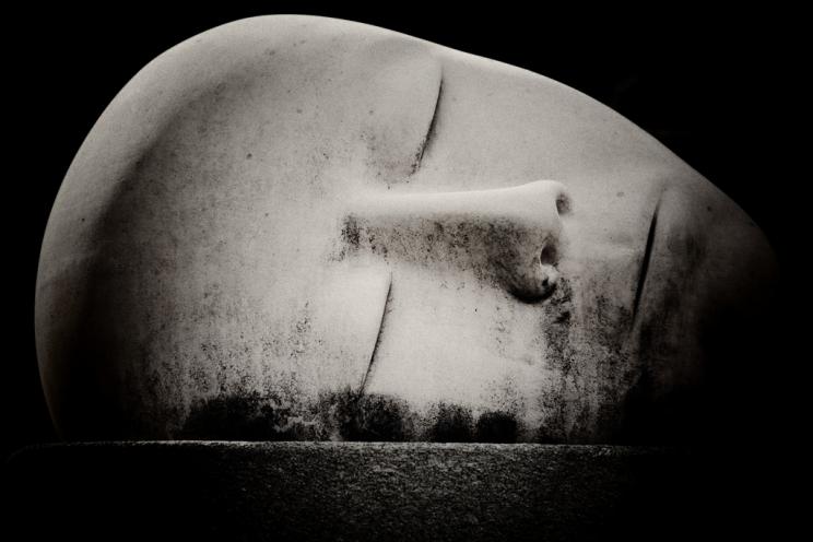 https://www.flickr.com/photos/light_arted/4939259634/