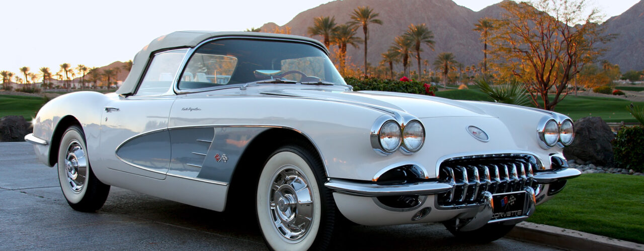 1960_Chevrolet_Corvette_Fuelie_-_fvr