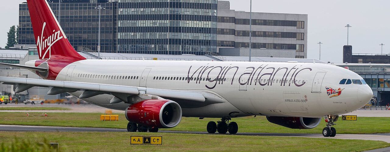 Virgin Atlantic plane - Wikimedia