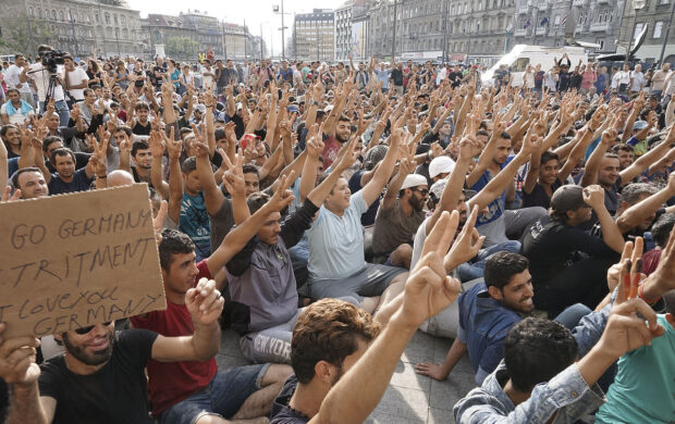 Syrian_refugees_strike_in_front_of_Budapest_Keleti_railway_station