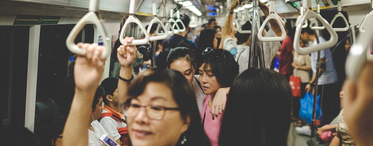 Crowded Train by Chang Hsien