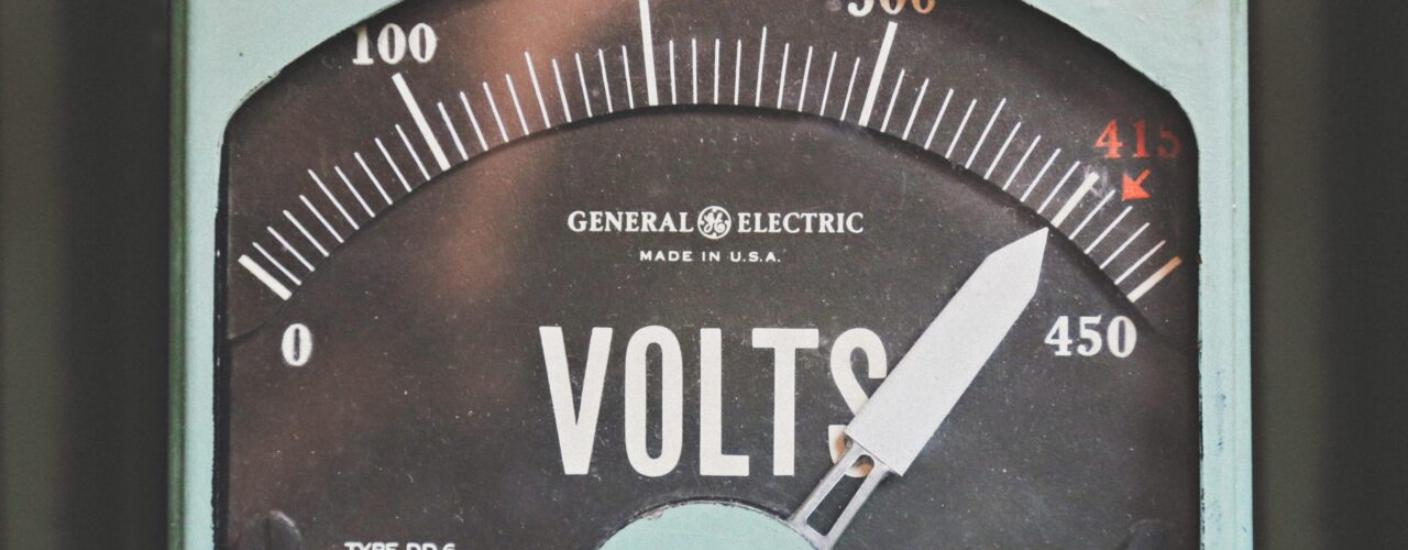 gray GE volt meter at 414