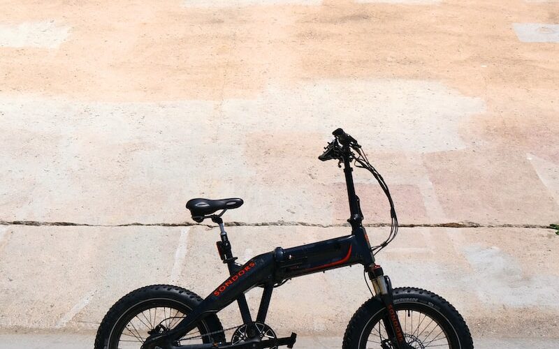 black and red bmx bike